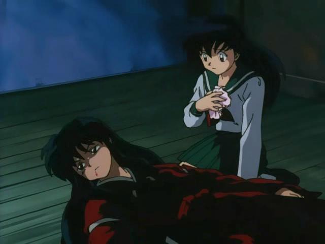 Otaku Gallery  / Anime e Manga / Inu-Yasha / Screen Shots / Episodi / 013 - L`enigma della luna nuova! Inuyasha dai capelli neri! / 181.jpg